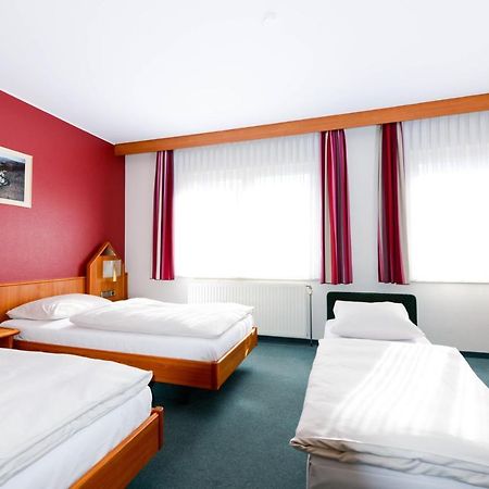 Christophe Colomb Luxembourg Exterior photo
