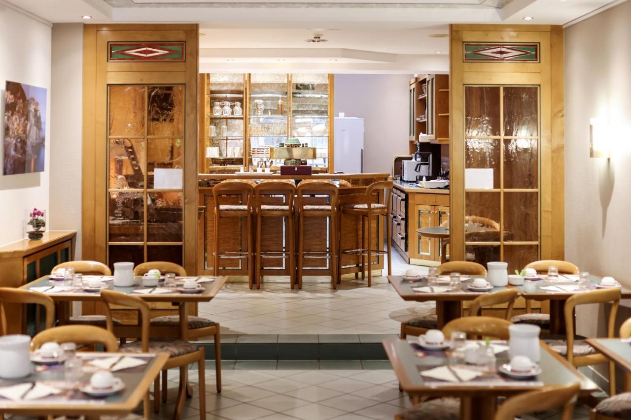Christophe Colomb Luxembourg Exterior photo